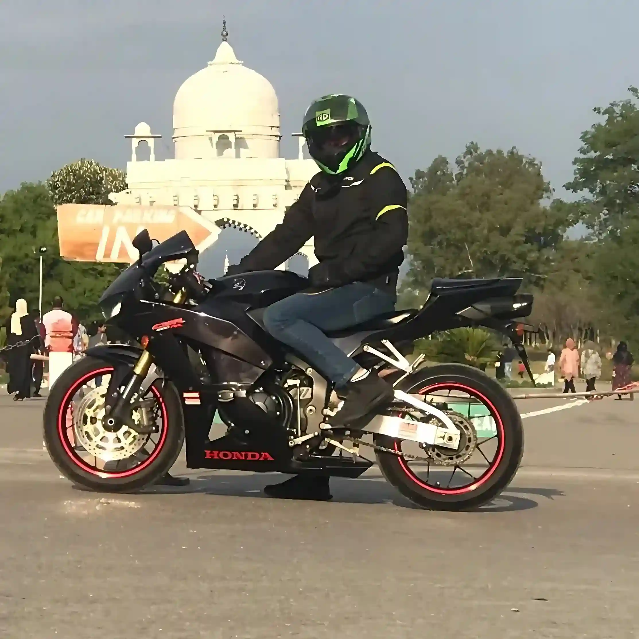 Wajahat Ali